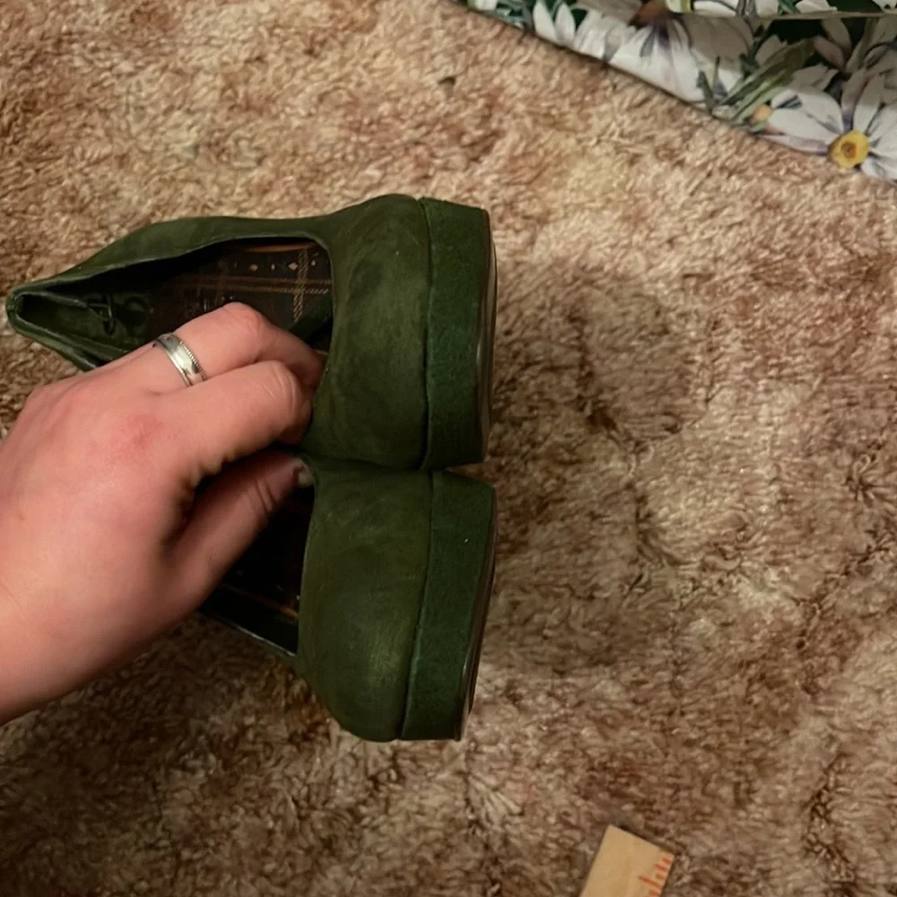 BCBG GIRL - green heeled Mary Janes 💚 - Picture 5 of 6